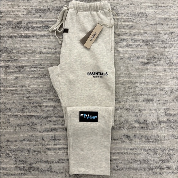 Fear Of God Essentials Sweatpants | Light Oatmeal - Picture 3 of 10